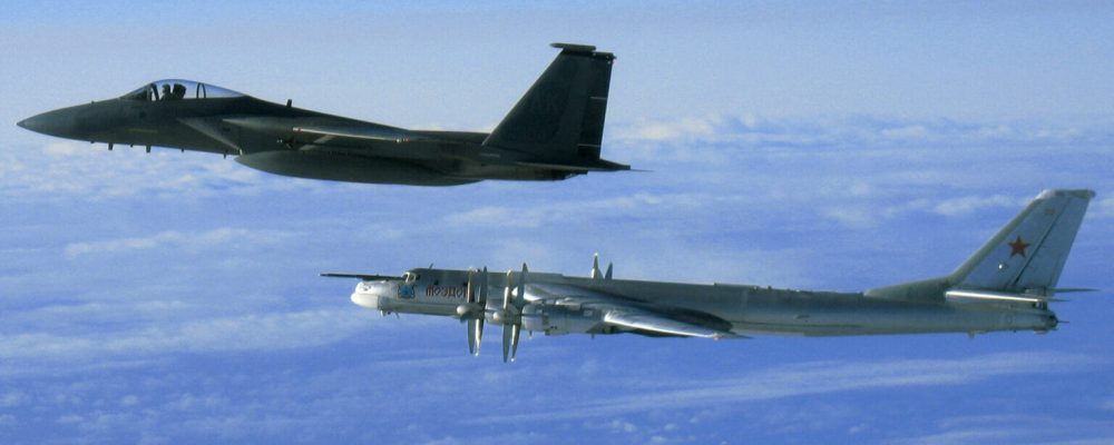 Flight of Russian warplanes near Alaska and NATO