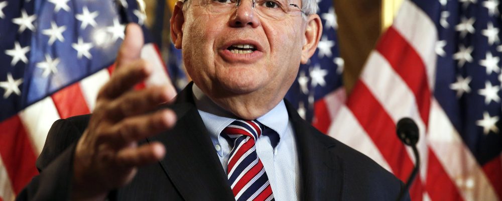 U.S. Sen. Robert Menendez (D-NJ) speaks about immigration reform at a news conference on Capitol Hill in Washington December 10, 2014.  REUTERS/Larry Downing   (UNITED STATES - Tags: POLITICS SOCIETY IMMIGRATION) - RTR4HIJA